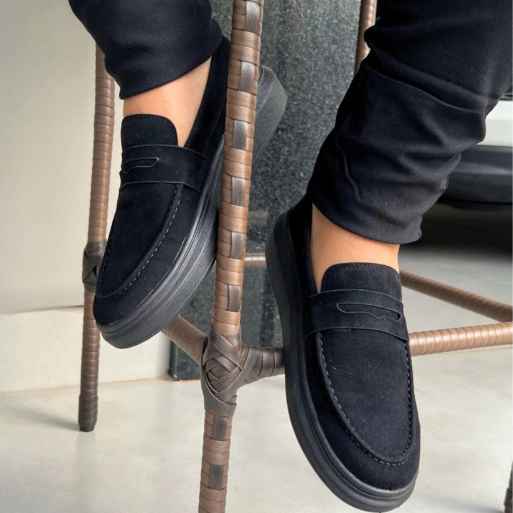 Sapato Oxford Brogue Original: Couro Premium e Sola Costurada