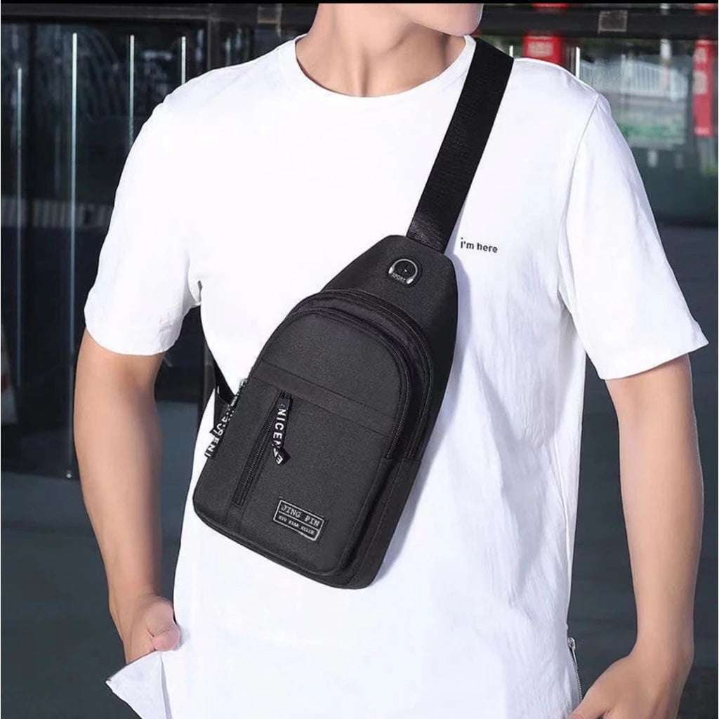 Bolsa De Ombro Masculina Impermeável Marisa: Prática E Compacta