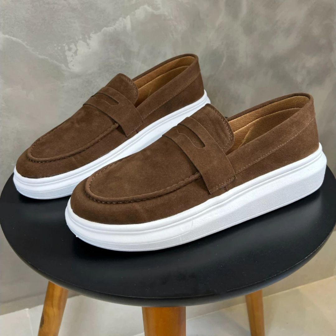 Sapato Oxford Brogue Original: Couro Premium e Sola Costurada