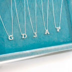 Gargantilha Inicial Cravejada Prata 925: O Presente Perfeito