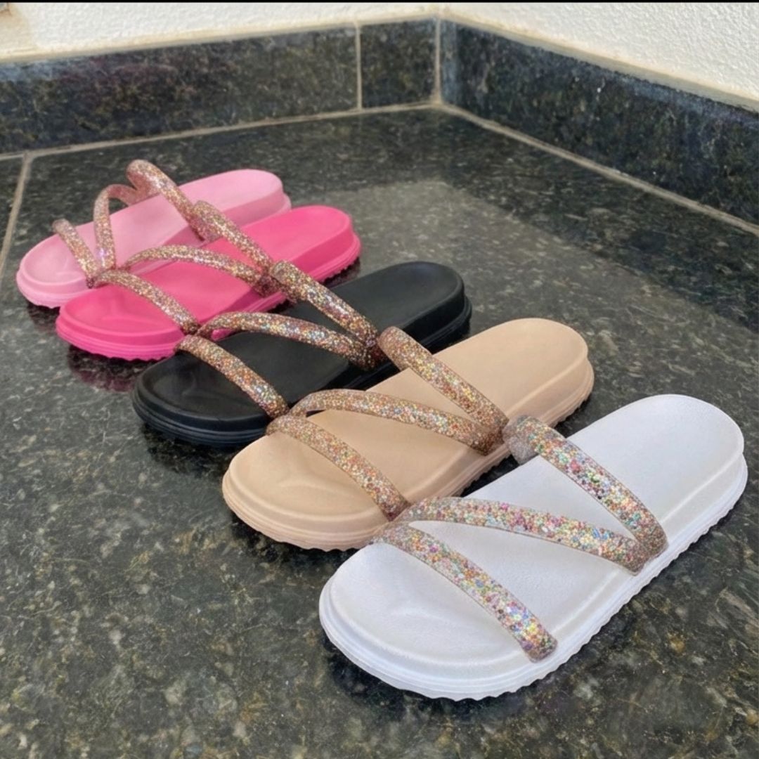 Sandália Papete Colorida: O Calçado Coringa do seu Guarda-Roupa